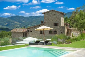 Building Exterior, Garden, Main, Outdoor, Pool