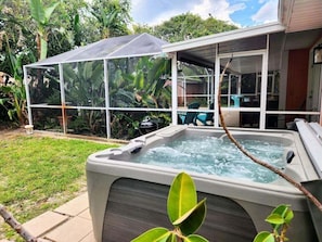 Let's enjoy our brand new outdoors jacuzzi!