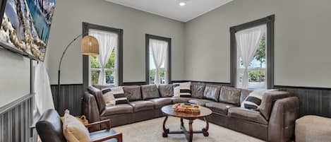 Make memories with family and friends in the spacious living room.