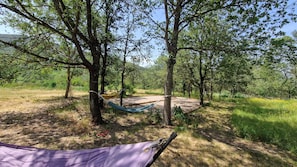 Espace Hamac et terrain pétanque ( éclairage nuit)