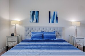 Lamp, Furniture, Indoors, Bed, Bedroom