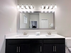 Double Sink, Sink, Sink Faucet, Screen, Bathroom