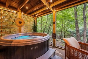 Bain à remous intérieur