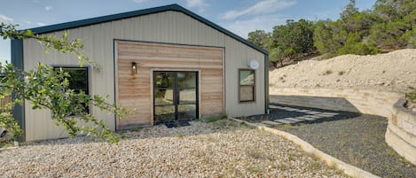 Dripping Springs Vacation Rental | 4BR | 2BA | Step-Free Access | 1,800 Sq Ft