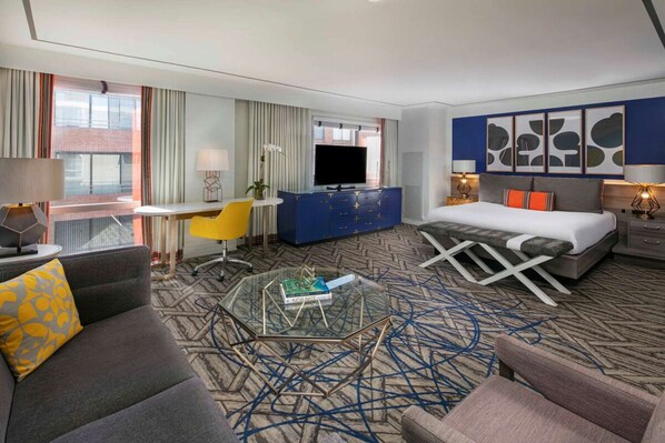 Unit with King bed. Exact unit will be assigned upon arrival. Views, colors, and decor may vary.