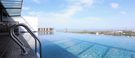 Infinitypool