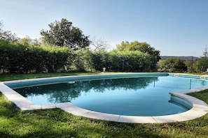 Schwimmbad des Ferienhauses