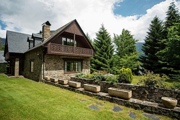 Holiday Home Exterior [summer]