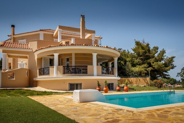 Holiday Home Exterior [summer]