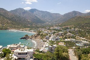 Region [summer] (&gt;5 km)