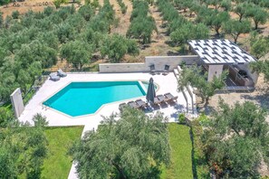 Schwimmbad des Ferienhauses