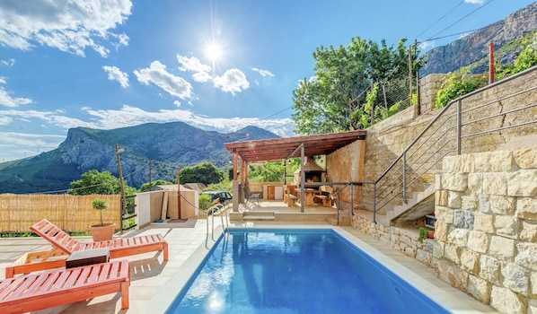 Holiday Home Swimming Pool