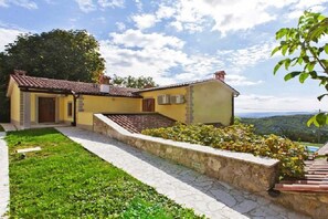 Extérieur maison de vacances [été]