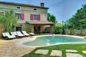 Piscine maison de vacances