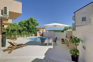 Holiday Home Swimming Pool