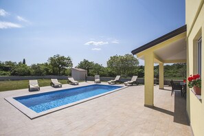 Holiday Home Swimming Pool