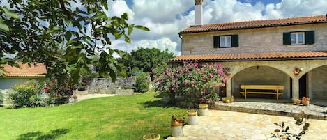 Extérieur maison de vacances [été]