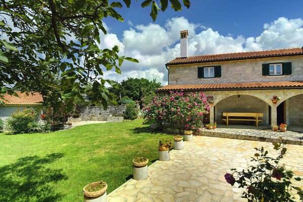 Extérieur maison de vacances [été]