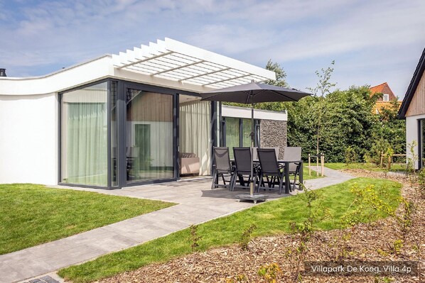 Holiday Home Exterior [summer]