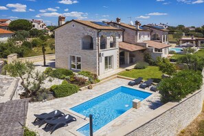 Extérieur maison de vacances [été]