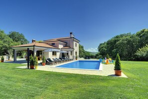 Extérieur maison de vacances [été]