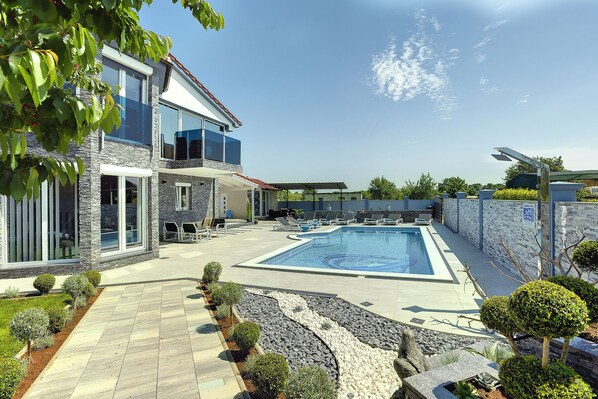 Extérieur maison de vacances [été]