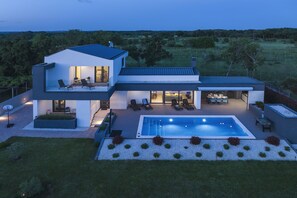 Piscine maison de vacances