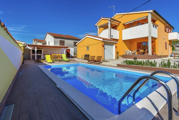 Holiday Home Swimming Pool