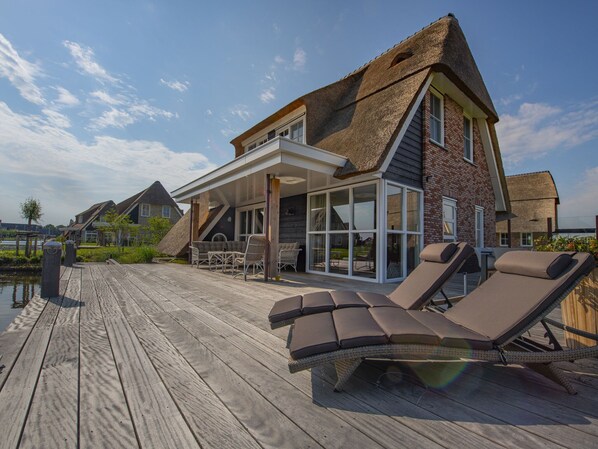 Extérieur maison de vacances [été]