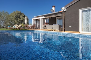 Piscine maison de vacances