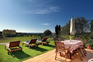 Vue de la maison de vacances [été]