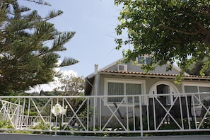 Exterior casa de vacaciones [verano]