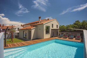 Holiday Home Swimming Pool