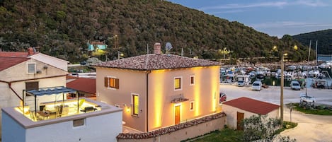 Esterno casa vacanze [estate]