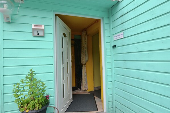 Entrance / Reception
