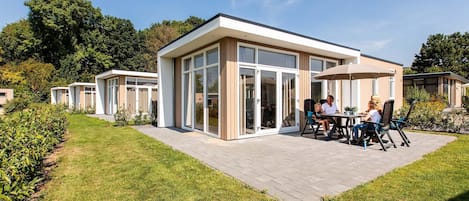 Außenseite Ferienhaus [Sommer]