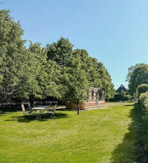 Garten mit Sitzgruppe