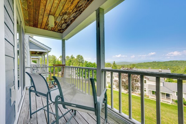 Burke Vacation Rental | 3BR | 2.5BA | 1,620 Sq Ft | Stairs Required