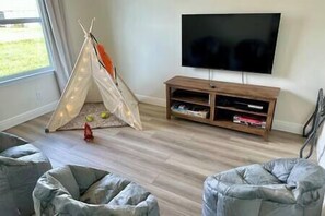 Game/play room