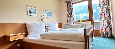 Appartementhaus Zillertal Arena: Ferienwohnung für 4 Personen - Schlafzimmer (Beispiel)