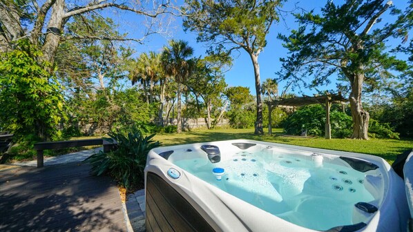 New Hot Tub!