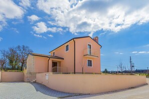 Extérieur maison de vacances [été]