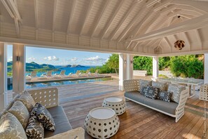5.0-St-Barts-Villa-MMOver02
