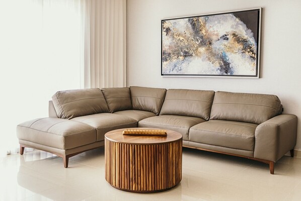 Coffee Table, Furniture, Table, Architecture, Building