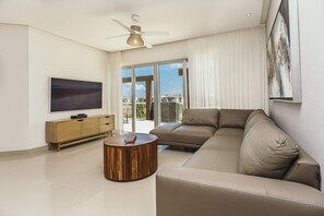 Furniture, Indoors, Living Room, Screen, Coffee Table
