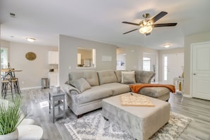 Living Room | Smart TV | Central Heating & A/C | Ceiling Fans | Board Games