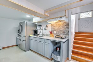 Kitchenette | 2-Burner Hot Plate | Keurig