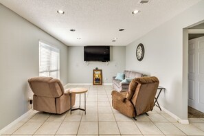 Living Room | Tile Floors | Free WiFi