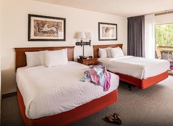 Unit with 2 Queen Beds
