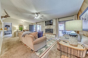 Living Space | Free WiFi | Central A/C | Smart TVs | Fireplace